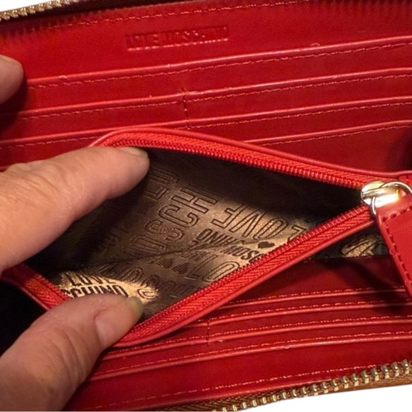 Love Moschino Borsa Grain Large Studded Logo Top Handle Backpack & Wallet - Picture 8 of 10